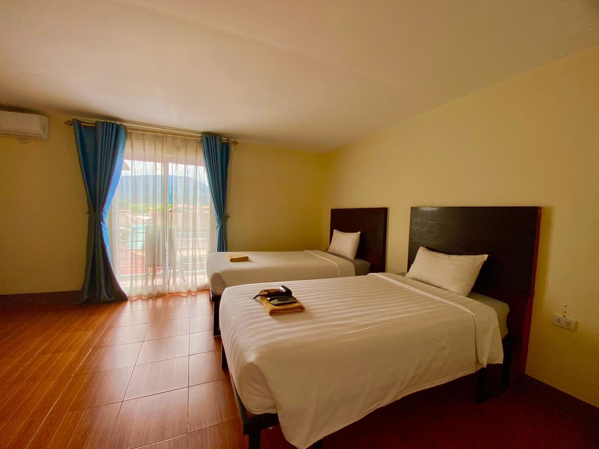 Nana Backpackers Hostel Vang Vieng Dış mekan fotoğraf