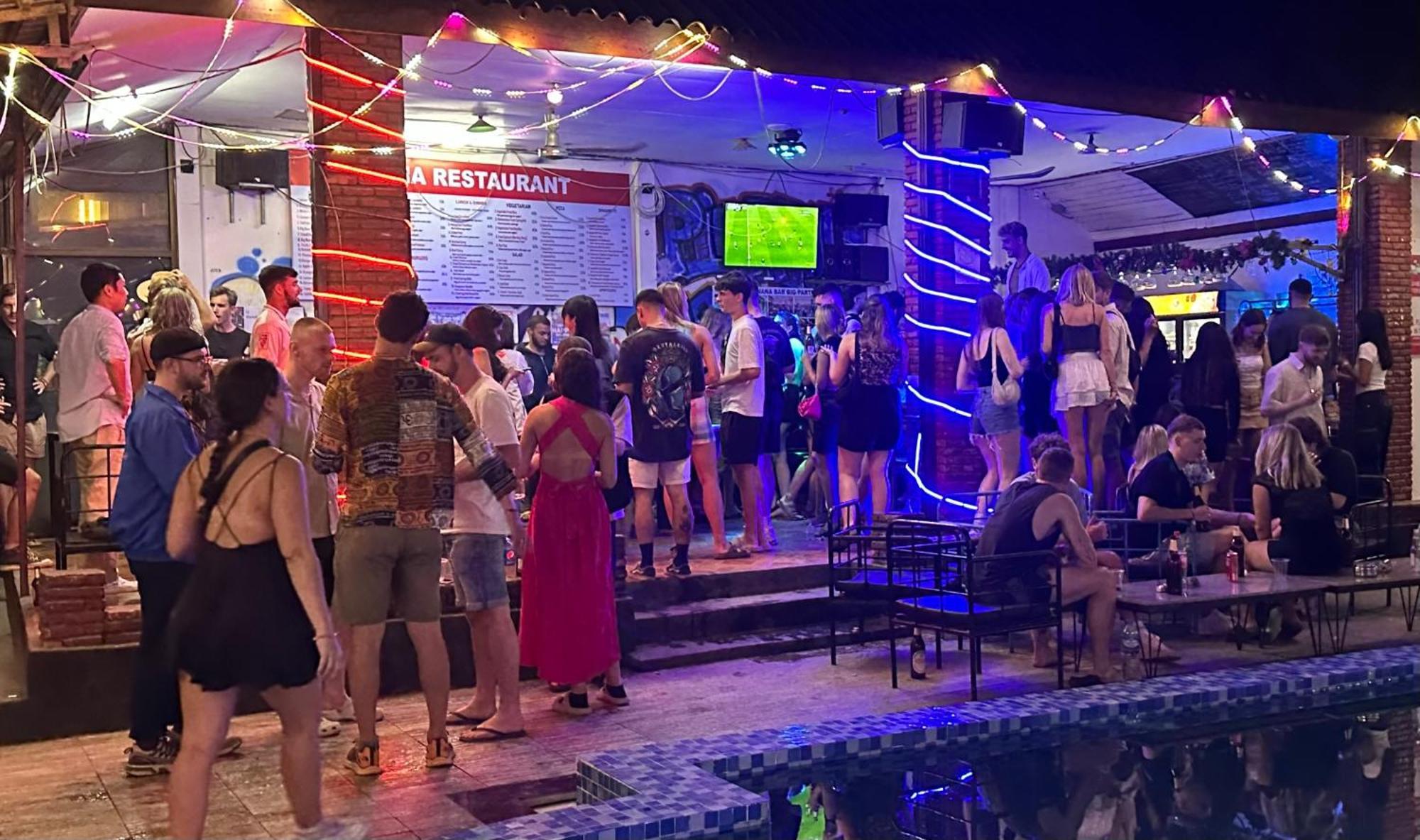 Nana Backpackers Hostel Vang Vieng Dış mekan fotoğraf
