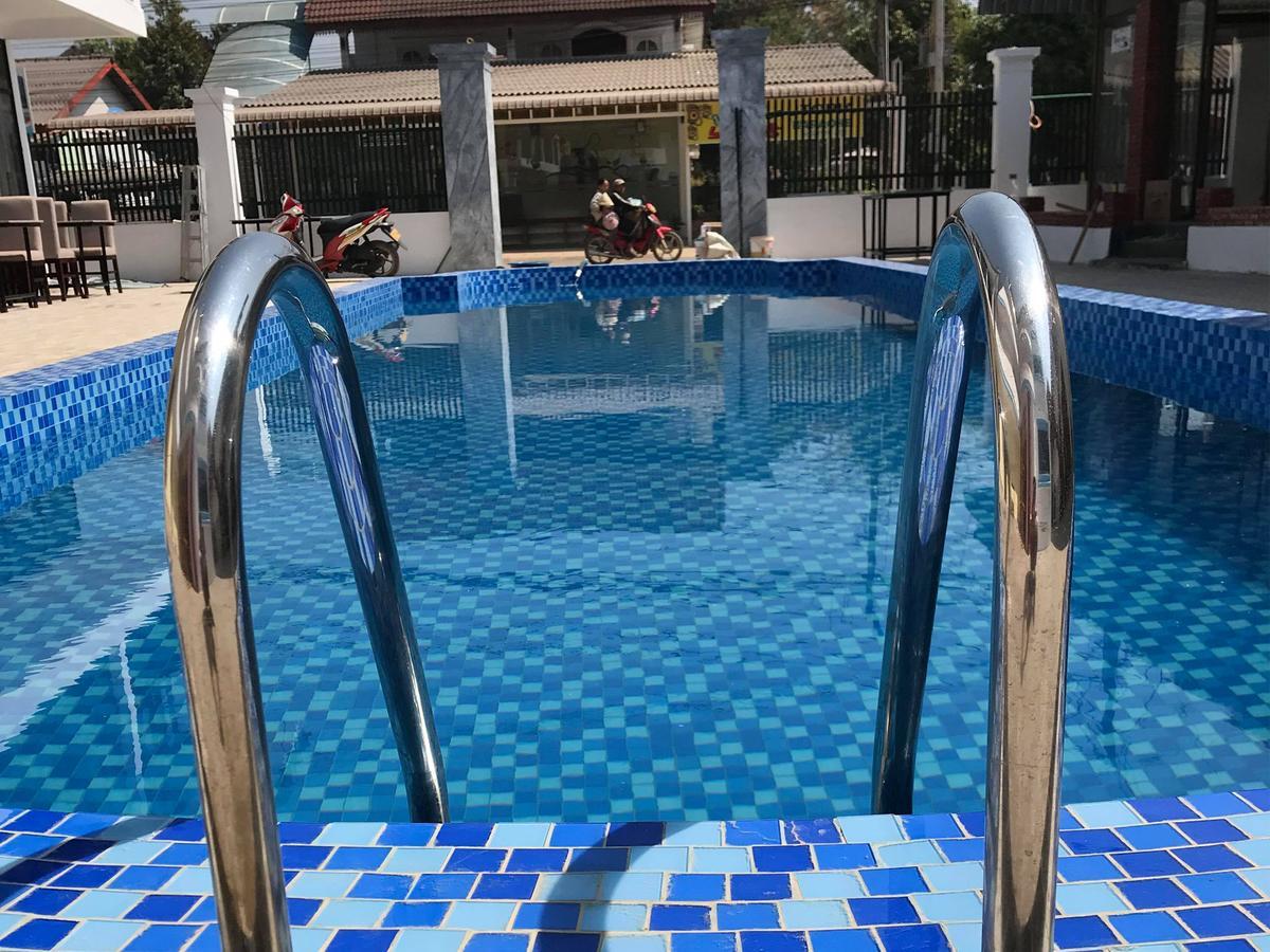 Nana Backpackers Hostel Vang Vieng Dış mekan fotoğraf