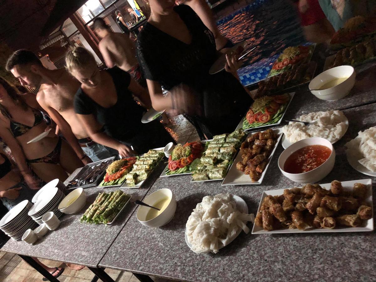 Nana Backpackers Hostel Vang Vieng Dış mekan fotoğraf
