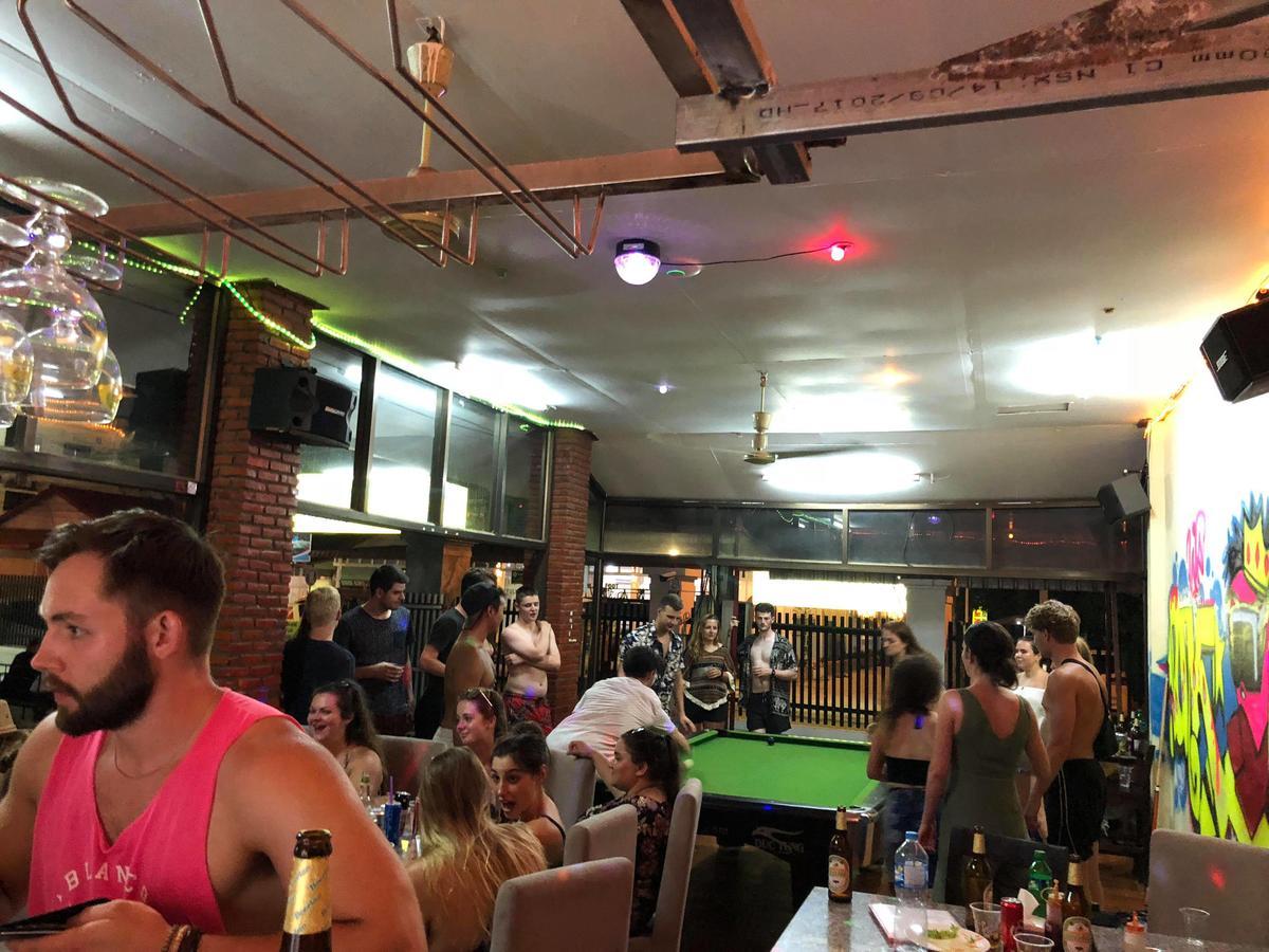 Nana Backpackers Hostel Vang Vieng Dış mekan fotoğraf